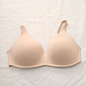 Soma vanishing 360 wireless bra size 40DD